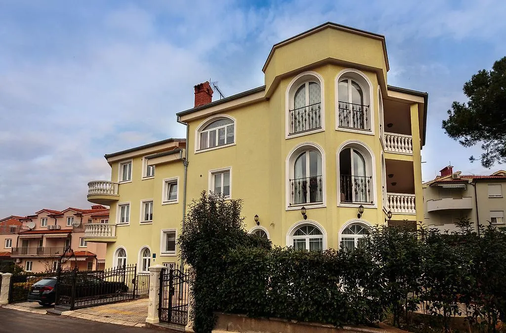 Apartments Dora Medulin 0*,  Kroatien